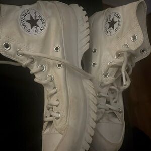 Meet your Posher, Raegan